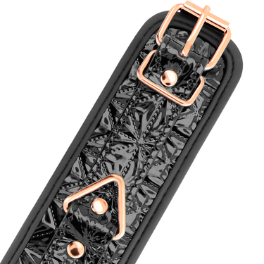 Cavigliere in pelle vegana regolabili, sexy e comode per bondage